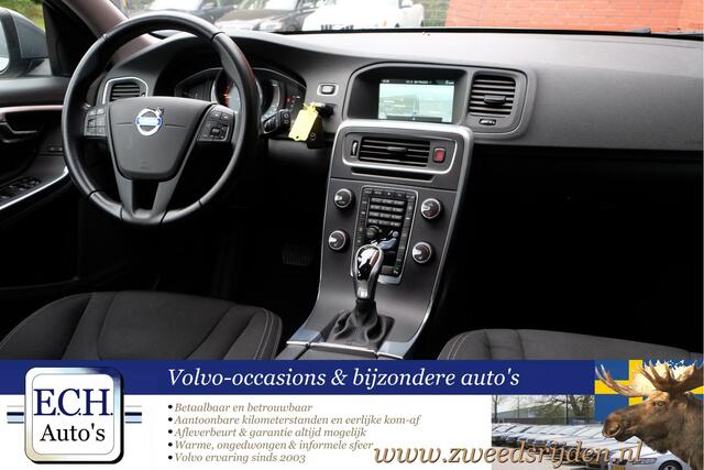 Volvo V60 D3 150 pk Aut. Dealer onderhouden, Elektr. stoel, Trekhaak, Stoelverwarming