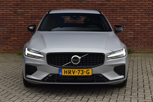 Volvo V60 T6 350PK Plug-in hybrid AWD Plus Dark | H&K audio | Trekhaak | 360 camera |
