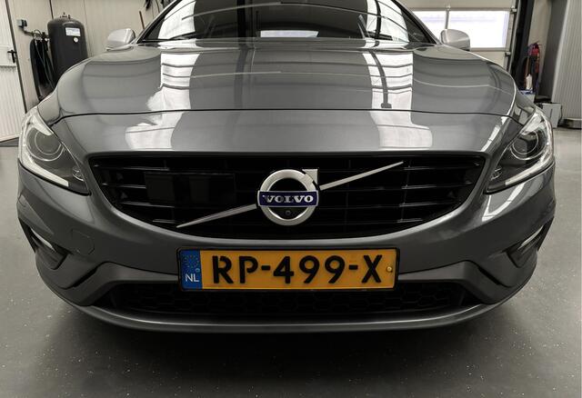 Volvo V60 2.0 T4 Business Sport Intellisafe Pro Line R Design!!! | Achteropkomend verkeer waarschuwing | Autonomous Emergency Braking | Bots herkenning systeem