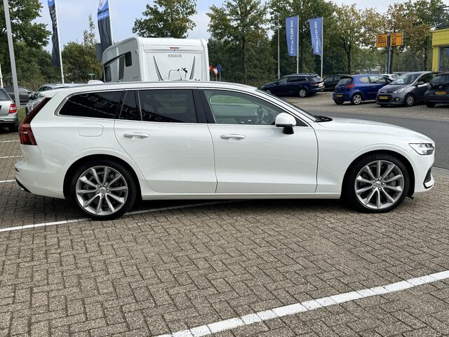 Volvo V60 2.0 T8 Twin Engine AWD Momentum Pro | LED | Keyless | Adapt. Cruise | Apple Carplay | Pano | Leder | Stoelverwarming | Trekhaak