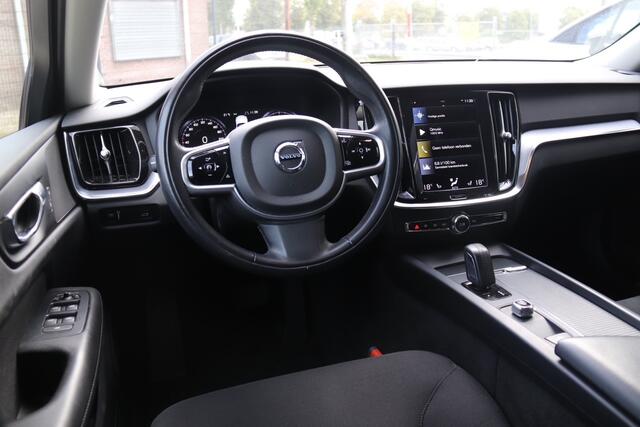 Volvo V60 2.0 B3 Momentum Advantage, Stoel & Stuurverwarming, Navi, Camera