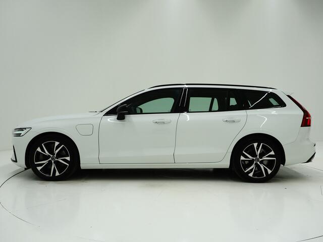 Volvo V60 2.0 T6 Recharge AWD R-Design | Panoramadak | Pilot Assist | Keyless | Camera | Memory | Carplay