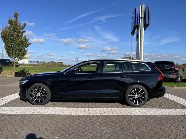 Volvo V60 2.0 T6 Plug-in hybrid AWD Essential Bright | Navigatie | Wegklapbare trekhaak | Climate control