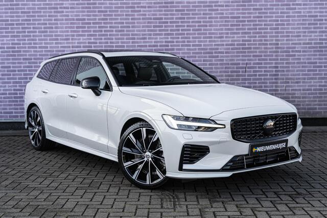 Volvo V60 T6 Recharge AWD Ultra Dark | Styling Kit | Sport Pack | Sportstoelen | Head-Up Display | Schuif-/Kanteldak | Getint Glas | Dodehoekdetectie | Harman Kardon Audio | Stuur-/Stoelverwarming Voor + Achter | Elek. Achterklep | 20" LM | | Google | Longe Range