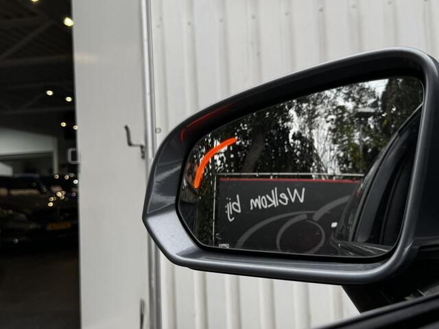 Volvo V60 2.0 T6 Twin Engine AWD Inscription PHEV - Schuifdak - Lederen bekleding - Massage stoelen - Wegklapbare trekhaak