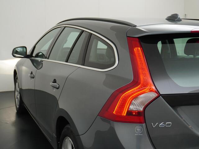 Volvo V60 1.5 T3 Summum Automaat Navigatie Stoelverwarming