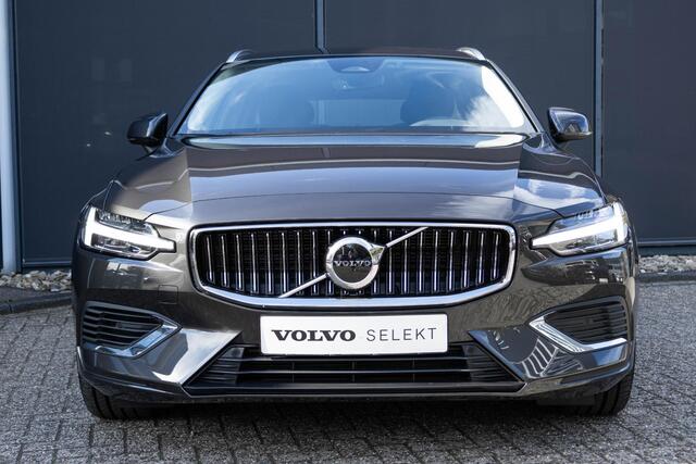 Volvo V60 T6 Plug-in hybrid AWD Plus Bright | Lederen interieur | Semi Elektrische Trekhaak | Keyless | Climate Pack | Elektrisch verstelbare stoelen | Adaptieve Cruise Control | Google Infotainment | 19 inch Lichtmetalen velgen | Parkeercamera en sensoren rondom |