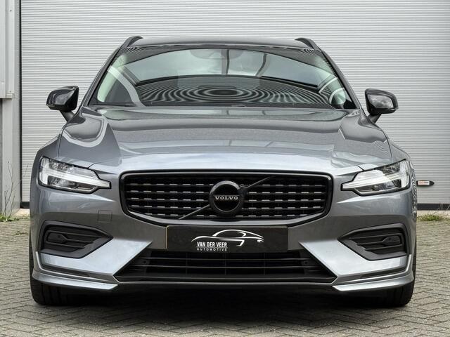 Volvo V60 2.0 B3 Momentum Advantage | R-Design | Elek. Trekhaak | Camera | Dealer onderhouden