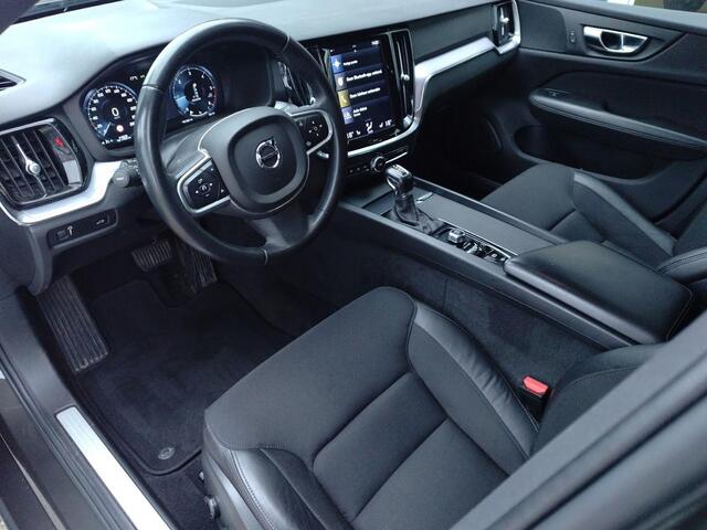 Volvo V60 2.0 D4 AWD R-Design Camera, Elect.trekhaak, Adaptive Cruise, Polestar Engineered