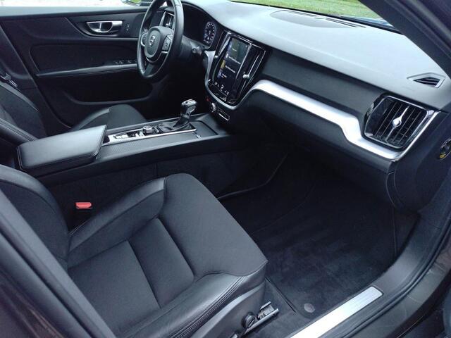 Volvo V60 2.0 D4 AWD R-Design Camera, Elect.trekhaak, Adaptive Cruise, Polestar Engineered