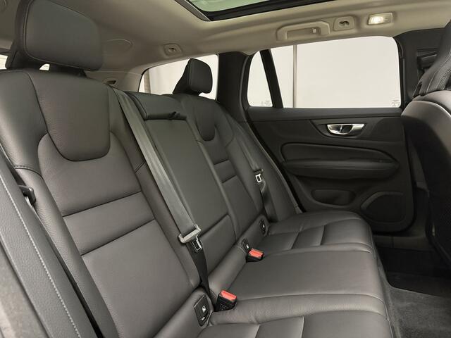 Volvo V60 B4 211pk Ultimate Dark / 20'' / Black Pack / Getint glas / Panoramadak / Head-Up / Lederen dashboard / Elektr. Stoelen / ACC / BLIS / Harman&Kardon / Keyless /