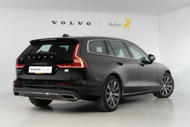 Volvo V60 T6 340PK Automaat Recharge AWD Inscription Semi-elektrisch inklapbare trekhaak / Lederen bekleding / Stoel- en stuurverwarming / Harman Kardon / Volvo On-Call / Keyless Entry / Elektrische stoelen met geheugen / Apple Carplay /