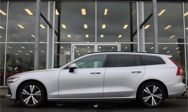 Volvo V60 B3 Automaat Momentum Business | El. Trekhaak | Camera | Adapt. Cruise | PDC V+A | Privacy glass