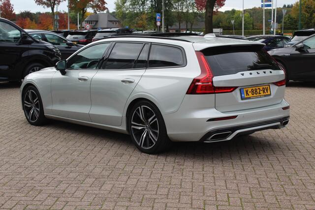 Volvo V60 2.0 B4 R-Design / Trekhaak / Panoramadak / 360Camera / Head-up / Luxe Leder / 19'' / Harman Kardon / Keyless / CarPlay / Stuur+Stoelverwarming / DAB / ACC
