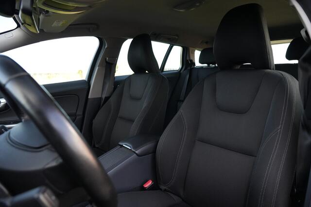 Volvo V60 2.0 D2 Polar+ 120pk Navigatie/PDC/Climate