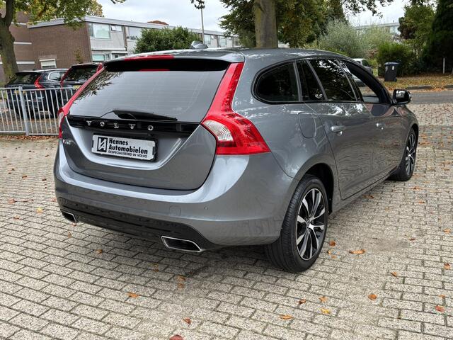 Volvo V60 2.0 T4 Polar+ Dynamic Leder Xenon