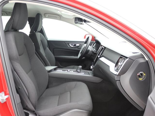 Volvo V60 2.0 B3 Momentum Advantage