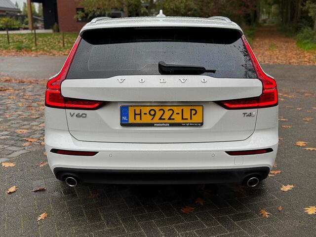 Volvo V60 2.0 T4 211pk autom Momentum Pro ecc,led,navigatie,zwleer,trekhaak
