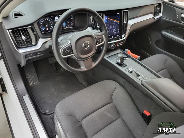 Volvo V60 2.0 B3 Mom. Adv.