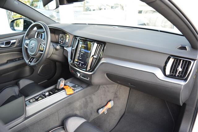 Volvo V60 2.0 B4 R-Design | Pano | Pilot | Adaptive | Orig. NL |