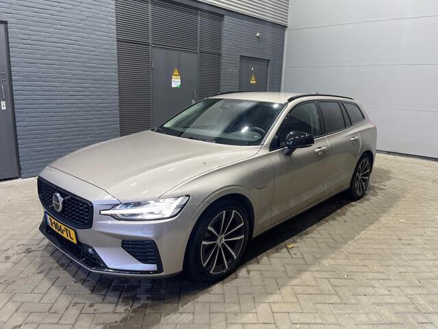 Volvo V60 T6 Plug-in hybrid Plus Dark | ACC | Trekhaak | BLIS | Camera | Keyless | Vol-Leder