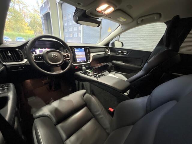 Volvo V60 T6 Plug-in hybrid Plus Dark | ACC | Trekhaak | BLIS | Camera | Keyless | Vol-Leder