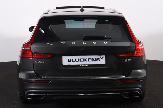 Volvo V60 T8 Recharge AWD Inscription - Panorama/schuifdak - IntelliSafe Assist & Surround - 360º Camera - Verwarmde voorstoelen - Parkeersensoren achter - Head up display - Draadloze tel. lader - Extra getint glas - 18' LMV