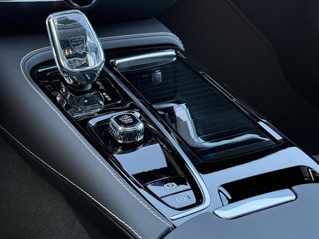 Volvo V60 2.0 T8 Plug-in hybrid AWD Plus Dark | POLESTAR ENGINEERD! | Exterior Styling Kit | Panorama Schuifdak | Harman/Kardon | Sportstoelen | Google | Stuur + Stoelverwarming |