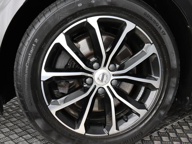 Volvo V60 2.0 B4 Momentum Business (NL-Auto / H&K / Stoel-Stuurverw. / ACC)