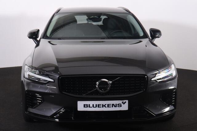Volvo V60 T6 Recharge AWD Plus Dark - IntelliSafe Assist & Surround - 360º Camera - Harman/Kardon audio - Adaptieve LED koplampen - Verwarmde voorstoelen, stuur & achterbank - Parkeersensoren voor & achter - Elektr. bedienb. voorstoelen met geheugen - Extra getint 