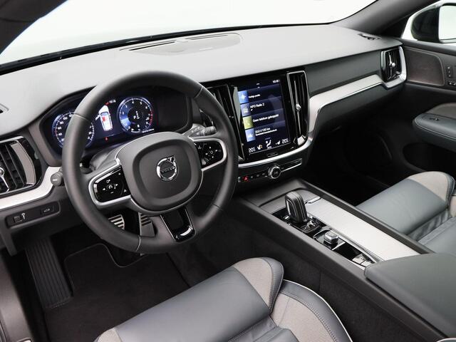 Volvo V60 2.0 B4 R-Design Automaat | Full LED | Leder | Sportstoelen | 19 Inch | Privacy Glass | 360 Camera | Harman/Kardon | Elektrische Achterklep
