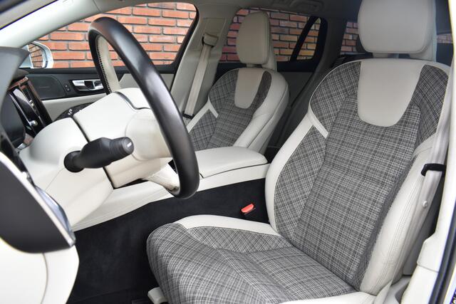 Volvo V60 T6 Twin Engine AWD 340PK Momentum Pro | Trekhaak | IntelliSafe Pro Line | 360 Camera | Head-Up | Keyless |