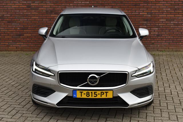 Volvo V60 T6 Twin Engine AWD 340PK Momentum Pro | Trekhaak | IntelliSafe Pro Line | 360 Camera | Head-Up | Keyless |