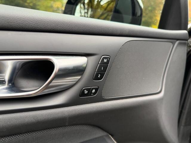 Volvo V60 2.0 B3 R-Design | Camera | Memory | Navi | Dealer Onderhouden |