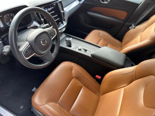 Volvo V60 2.0 B3 Momentum | Camera | Leder | Bliss | Pilot |