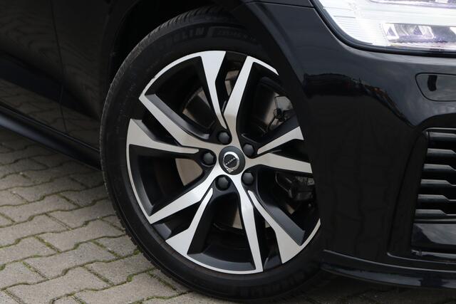 Volvo V60 2.0 T6 Recharge AWD R-Design | Pano | ACC | Camera |