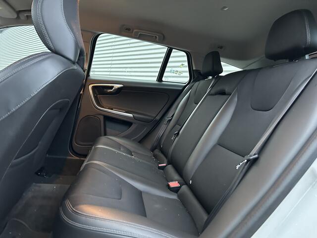 Volvo V60 1.5 T3 Polar+ | Nieuw Binnen! | Automaat | Stoelverwarming | Navi