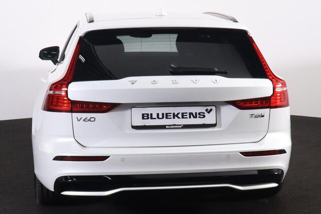 Volvo V60 T6 Recharge AWD Plus Dark - IntelliSafe Assist & Surround - 360º Camera - Harman/Kardon audio - Adaptieve LED koplampen - Verwarmde voorstoelen, stuur & achterbank - Parkeersensoren voor & achter - Elektr. bedienb. voorstoelen met geheugen - Extra getint 