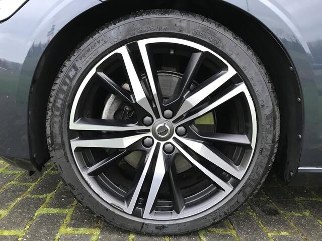 Volvo V60 2.0 B3 R-Design Automaat | Rijklaar incl 12 mnd Bovag | Panoramadak Trekhaak Keyless Carplay/Android