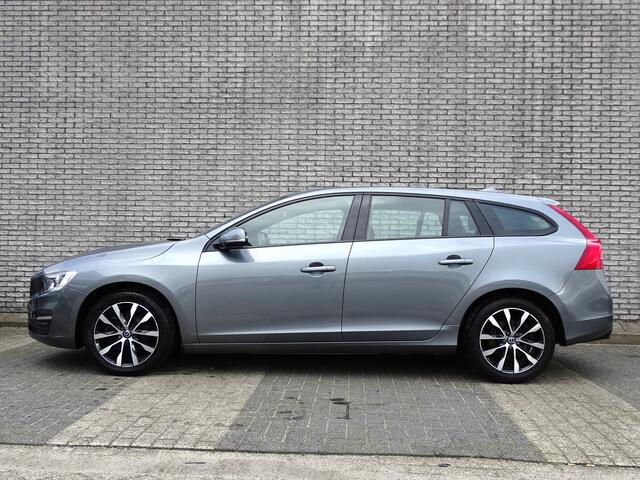 Volvo V60 2.0 T3 Momentum Trekhaak | Leder | Nette auto |