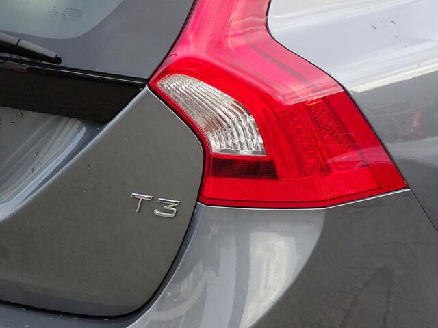 Volvo V60 2.0 T3 Momentum Trekhaak | Leder | Nette auto |