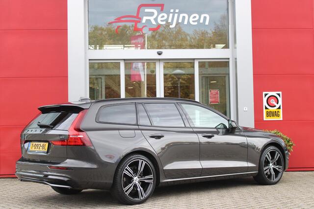 Volvo V60 2.0 B4 211PK PLUS DARK |19" 5-MULTI SPAAKS BLACK DIAMOND CUT LICHTMETALEN VELGEN | PILOT ASSIST | REMOTE START | APPLE CARPLAY / ANDROID AUTO | NAVIGATIE BY GOOGLE | DRAADLOZE TELEFOONLADER | PARK ASSIST - ACHTERUITRIJCAMERA EN PAKEERSENSOREN VOOR + ACHT