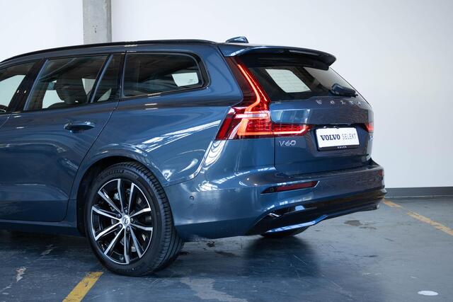 Volvo V60 2.0 T6 Plug-in hybrid AWD Plus Dark | Adaptive Cruise Control | 360° Parkeercamera | Stoelverwarming | Stuurwielverwarming | Harman Kardon Premium Audio | Electrische wegklapbare trekhaak | Google infotainment | Longe Range