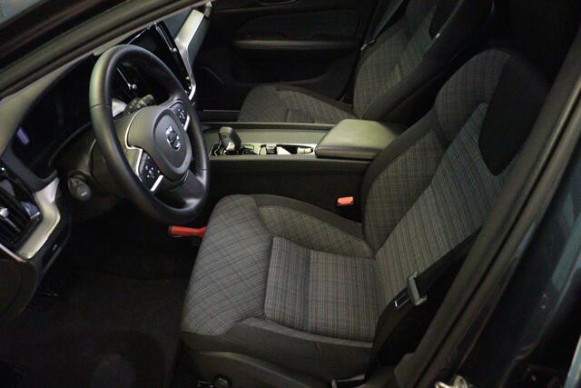 Volvo V60 2.0 B3 Core automaat | APPCONNECT | CAMERA + PDC | STUUR/STOELVERW | ADAP CRUISE | TREKHAAK INKL |