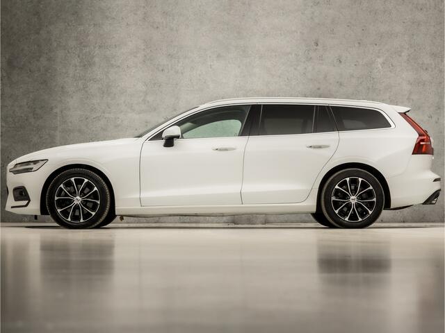 Volvo V60 2.0 B3 Sport 177Pk Automaat (APPLE CARPLAY, GROOT NAVI, HARMAN/KARDON, LEDER, STUUR/STOELVERWARMING, CAMERA, SPORTSTOELEN, GETINT GLAS, ADAPTIVE CRUISE, KEYLESS, ELEK ACHTERKLEP, NIEUWSTAAT)