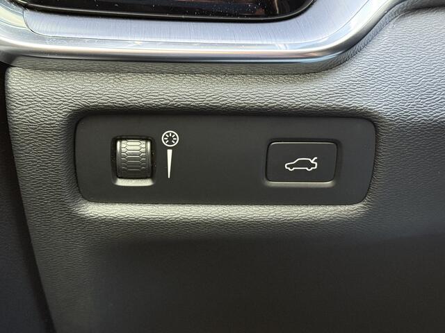 Volvo V60 BWJ 2021 2.0 B4 200 PK Momentum Advantage AUTOMAAT | CRUISE | CLIMA | PDC | CARPLAY