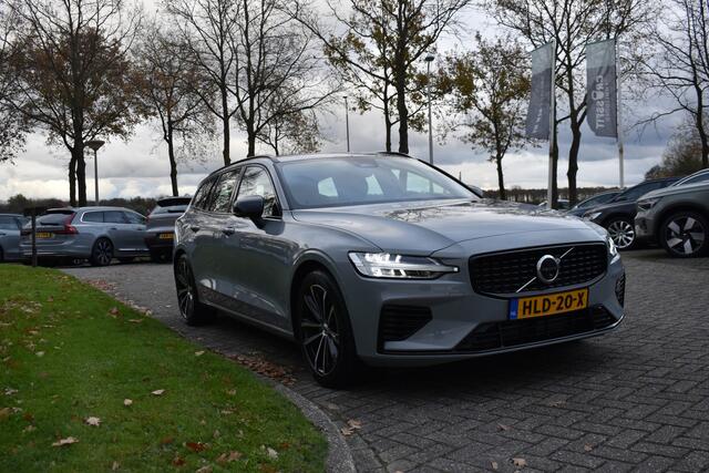 Volvo V60 T6 350PK Plug-in hybrid AWD Plus Dark Trekhaak | H&K | Contour stoelen | 360 Camera | 19"LMV