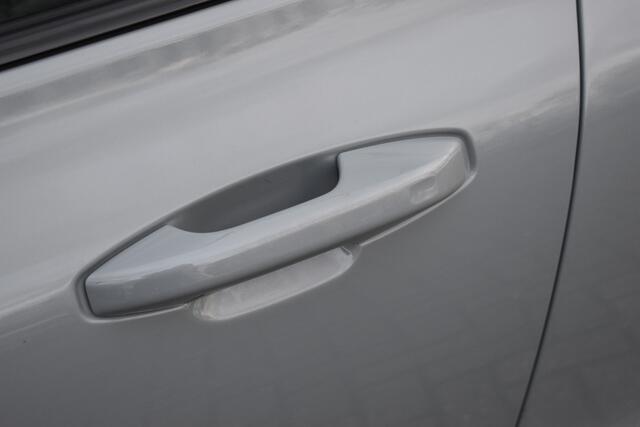 Volvo V60 T6 350PK Plug-in hybrid AWD Plus Dark Trekhaak | H&K | Contour stoelen | 360 Camera | 19"LMV