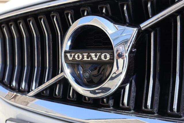 Volvo V60 T6 Recharge AWD Inscription | Wool blend bekleding | Trekhaak elktr. | Pilot assist