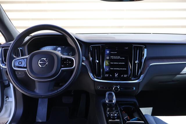 Volvo V60 T6 Recharge AWD Inscription | Wool blend bekleding | Trekhaak elktr. | Pilot assist